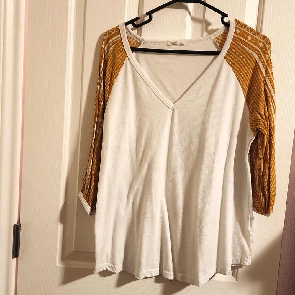 Large Main Strip 3/4 Sleeve Tee